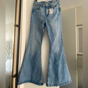 PERFECT CONDITION Chic High-Rise Slim Fit Flare Blue Jeans - Size 28